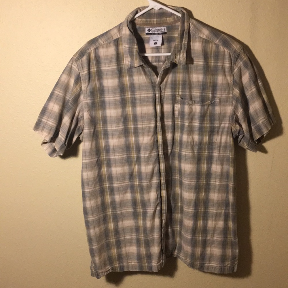 Columbia short sleeved casual button down